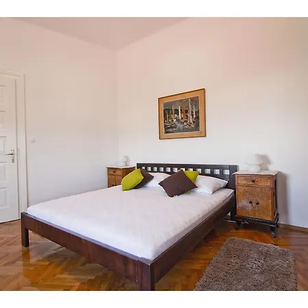 Grand Apartment Split