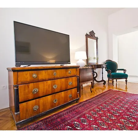 아파트먼트 그랜드 아파트