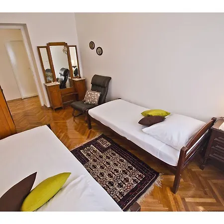 아파트먼트 그랜드 아파트